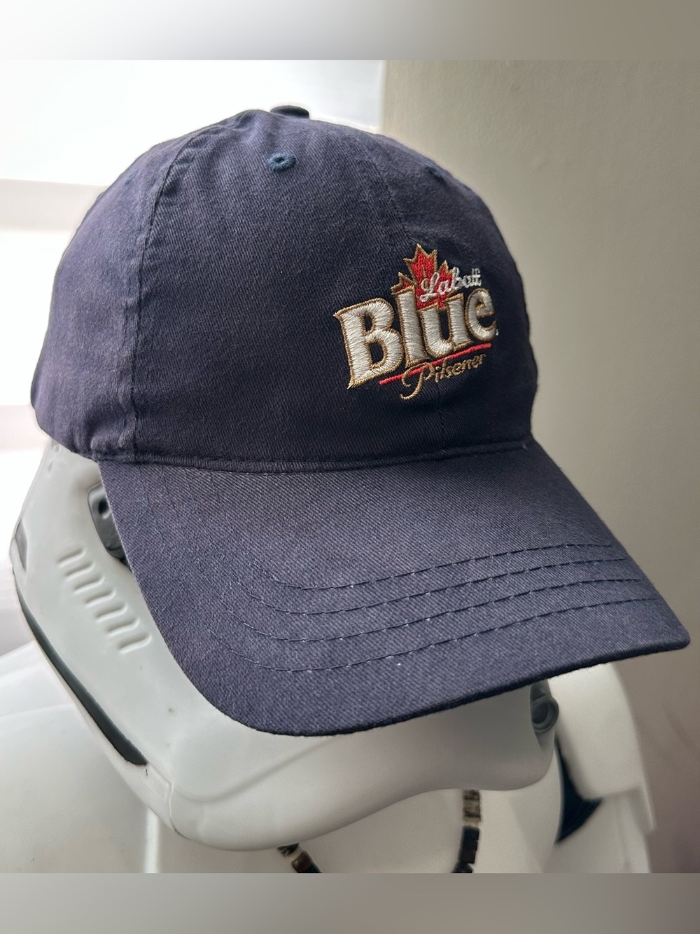Vintage - 1990s Labatts Blue Pilsener Baseball Cap.